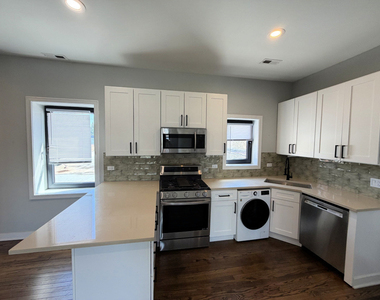 5209 N Milwaukee Avenue - Photo Thumbnail 7