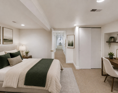 3104 N Southport Avenue - Photo Thumbnail 26