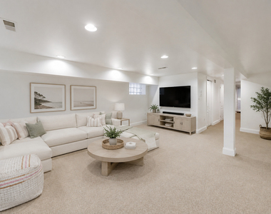 3104 N Southport Avenue - Photo Thumbnail 25