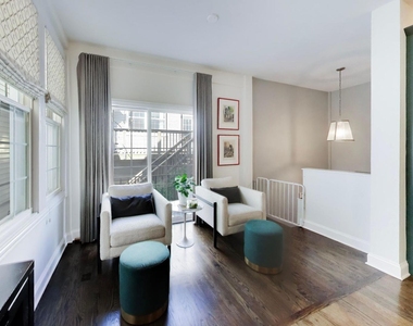 3104 N Southport Avenue - Photo Thumbnail 14