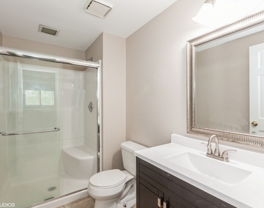 98 Quail Hollow Court - Photo Thumbnail 8