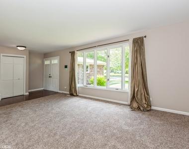 98 Quail Hollow Court - Photo Thumbnail 1