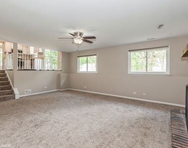 98 Quail Hollow Court - Photo Thumbnail 7