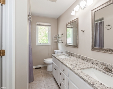 98 Quail Hollow Court - Photo Thumbnail 10