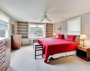 2624 Thayer Street - Photo Thumbnail 19