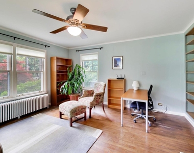 2624 Thayer Street - Photo Thumbnail 16