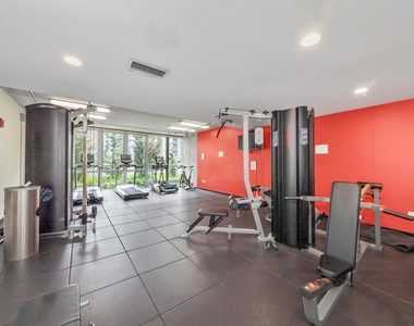659 W Randolph Street - Photo Thumbnail 7