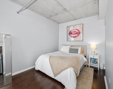 659 W Randolph Street - Photo Thumbnail 4
