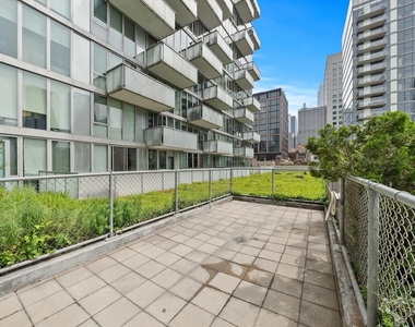 659 W Randolph Street - Photo Thumbnail 9