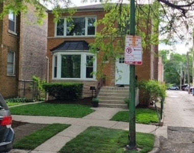 5144 N Avers Avenue - Photo Thumbnail 2