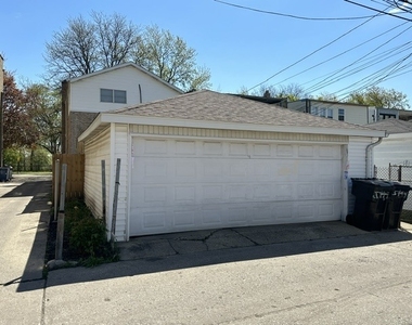 5144 N Avers Avenue - Photo Thumbnail 18