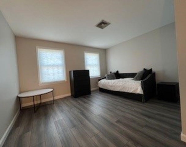 517 Fox Hollow - Photo Thumbnail 16