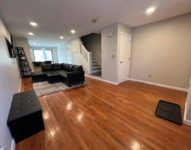 517 Fox Hollow - Photo Thumbnail 2