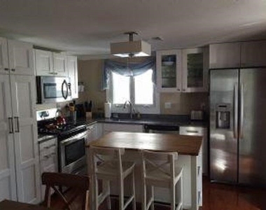 18 Lowell - Photo Thumbnail 2