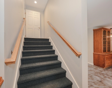 55 Holbrook Hill - Photo Thumbnail 32