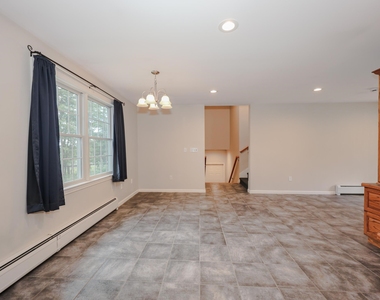 55 Holbrook Hill - Photo Thumbnail 12