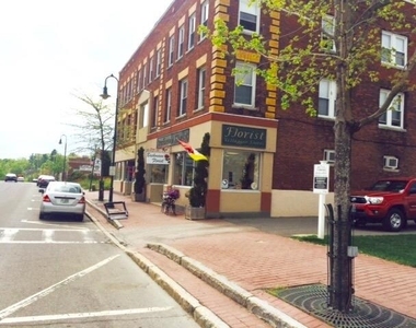 15 West Broadway - Photo Thumbnail 1