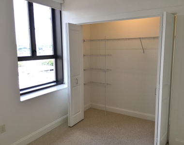 875 Elm - Photo Thumbnail 15