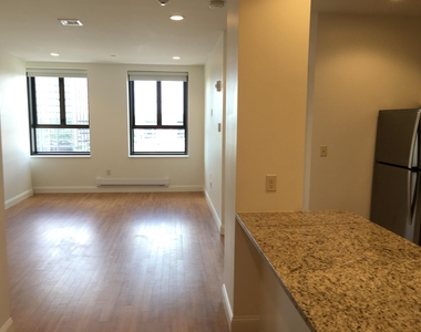 875 Elm - Photo Thumbnail 10