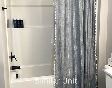 303 Dunbar - Photo Thumbnail 8