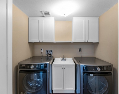 709 1/2 Gale Street - Photo Thumbnail 1