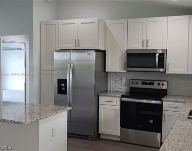634 Royce Road - Photo Thumbnail 2