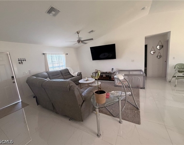 4702 Loraine Avenue S - Photo Thumbnail 7