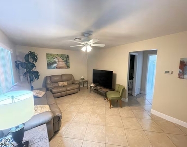 712 Se 47th Street - Photo Thumbnail 2