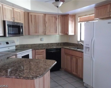 426 Hamilton Avenue - Photo Thumbnail 8