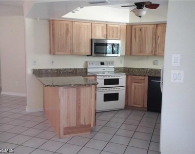 426 Hamilton Avenue - Photo Thumbnail 7