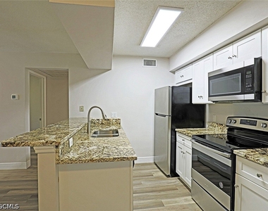 5305 Summerlin Road - Photo Thumbnail 2