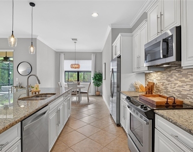 11701 Avingston Terrace - Photo Thumbnail 12