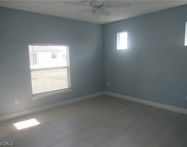 4230 Nw 32nd Terrace - Photo Thumbnail 9