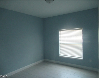 4230 Nw 32nd Terrace - Photo Thumbnail 12
