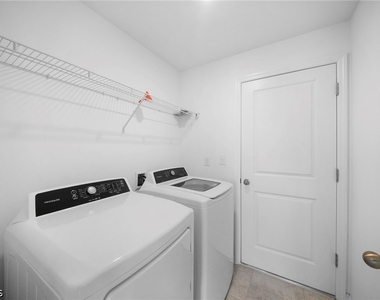 4216 Villa Rapallo Way - Photo Thumbnail 11