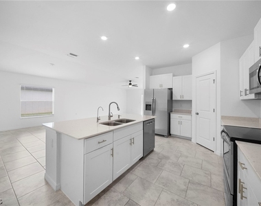 4216 Villa Rapallo Way - Photo Thumbnail 10