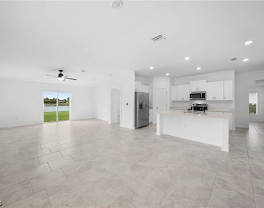 4216 Villa Rapallo Way - Photo Thumbnail 2