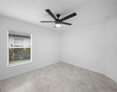 4216 Villa Rapallo Way - Photo Thumbnail 19