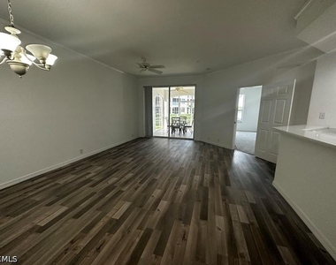 9140 Southmont Cove - Photo Thumbnail 15