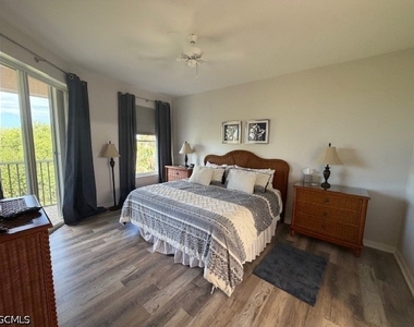 16440 Millstone Circle - Photo Thumbnail 9
