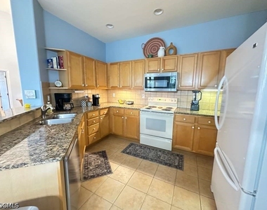 9250 Bayberry Bend - Photo Thumbnail 25
