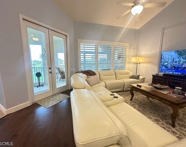9250 Bayberry Bend - Photo Thumbnail 19