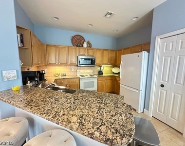 9250 Bayberry Bend - Photo Thumbnail 24