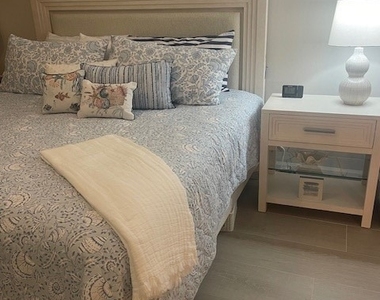 9241 Bayberry Bend - Photo Thumbnail 19