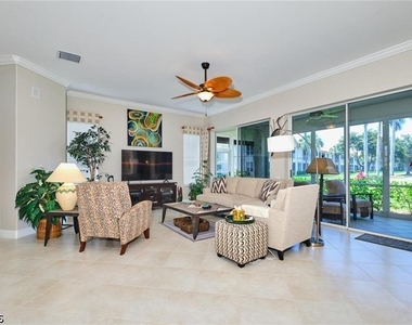 9240 Willowcrest Court - Photo Thumbnail 12