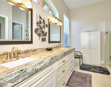 9240 Willowcrest Court - Photo Thumbnail 35
