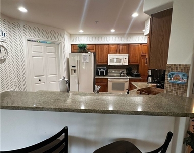 9170 Southmont Cove - Photo Thumbnail 13