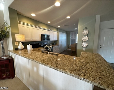 9100 Southmont Cove - Photo Thumbnail 3