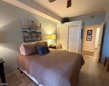 9100 Southmont Cove - Photo Thumbnail 16