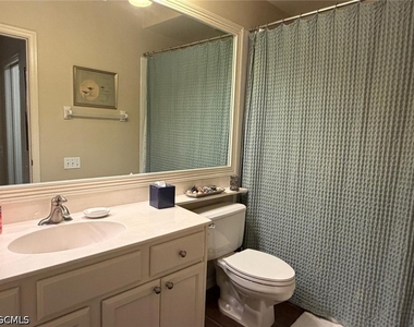 9100 Southmont Cove - Photo Thumbnail 20